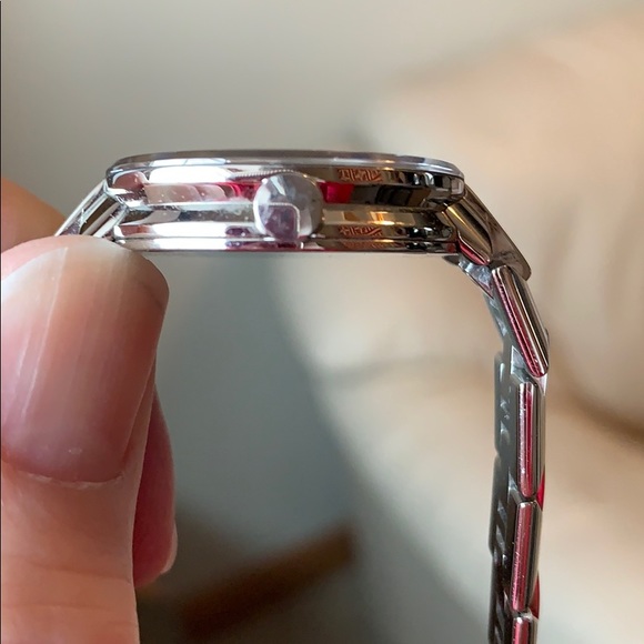 Movado Sapphire watch - Picture 8 of 8